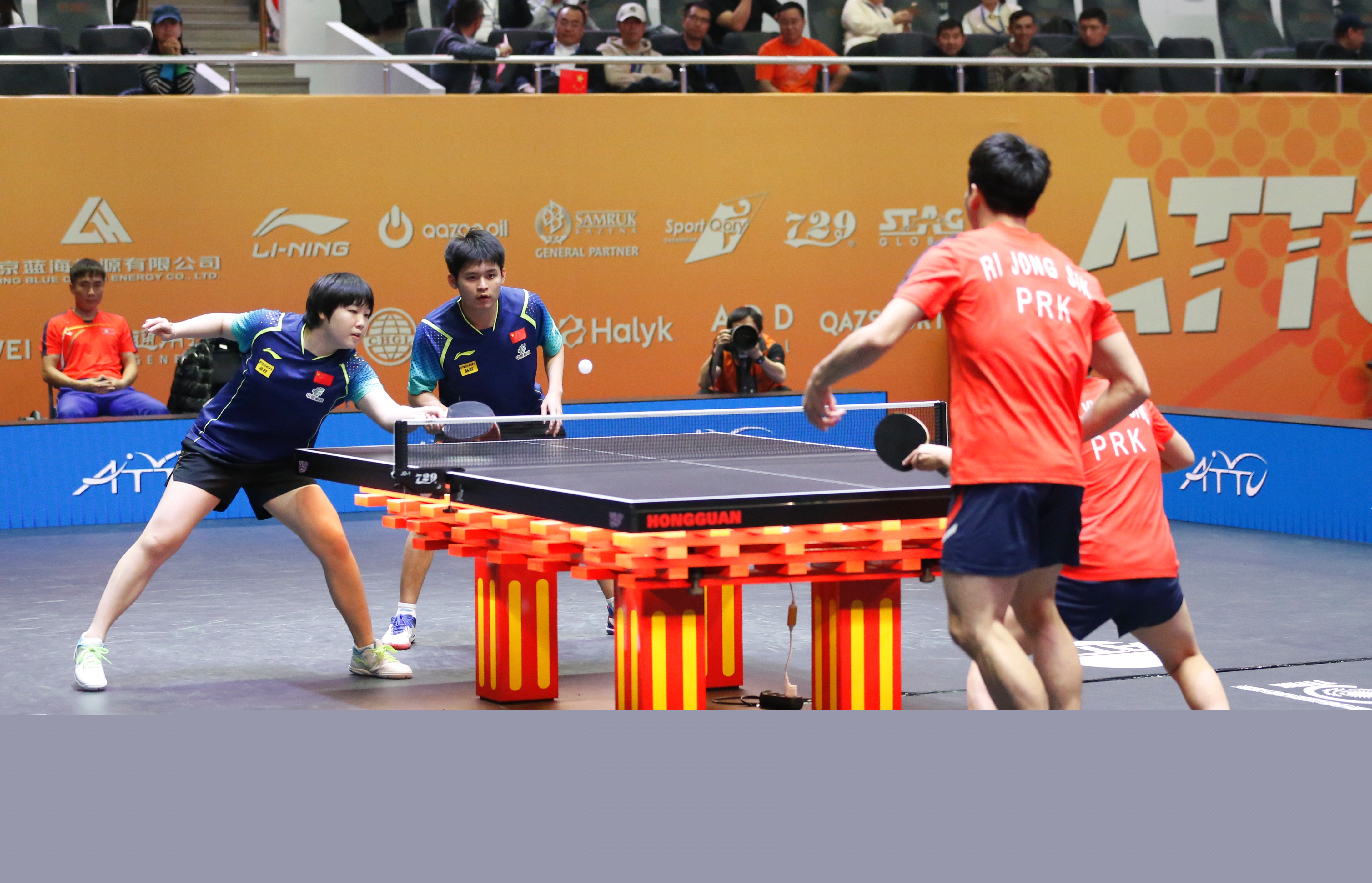 示其中的奥 示其中的奥