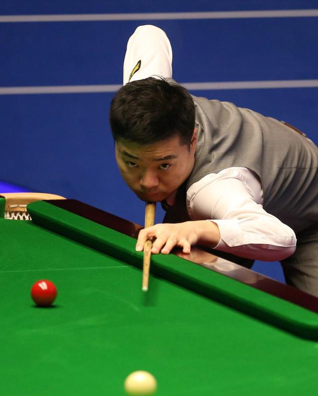 表现不仅关 表现不仅关