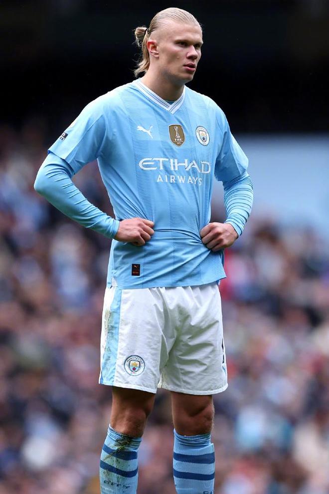 奥斯曼·登贝莱统治比赛！😎 无论是集体荣誉还是个人奖项，巴黎圣日耳曼的这位球星应有尽有。洲际杯 来源：TNT全部 法国超级杯 ✅