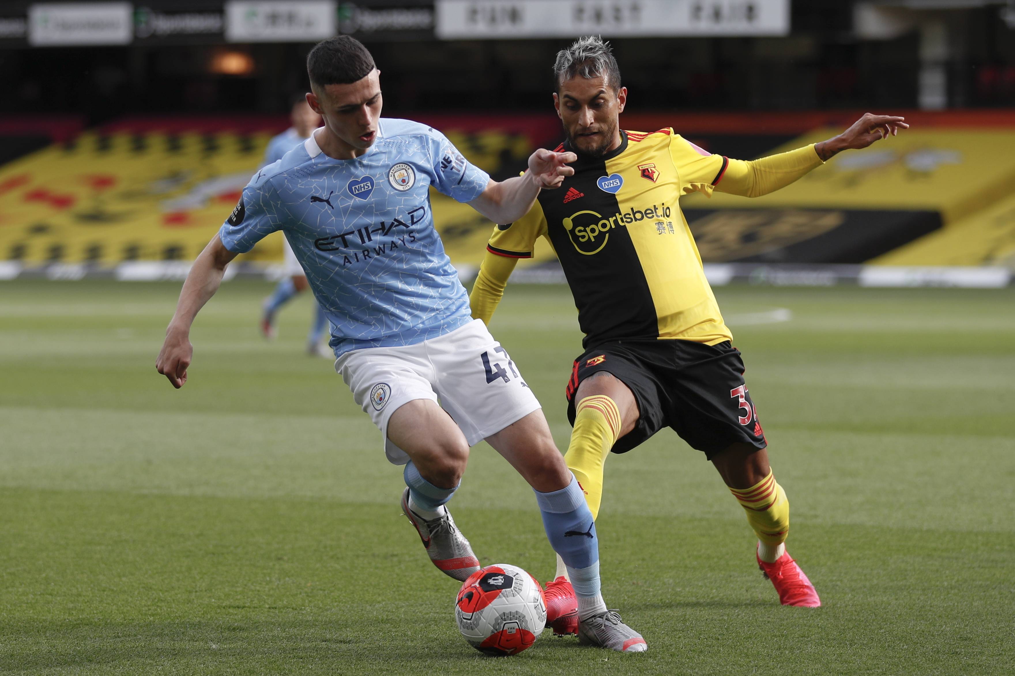 人跑位打穿